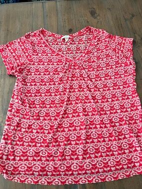 Red & White Floral Twist-Front Short Sleeve Top